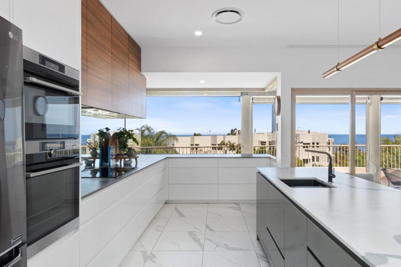 8 Nereus 2 Bedroom Stunning In The Heart Of Sunshine 5 Mins To Noosa *