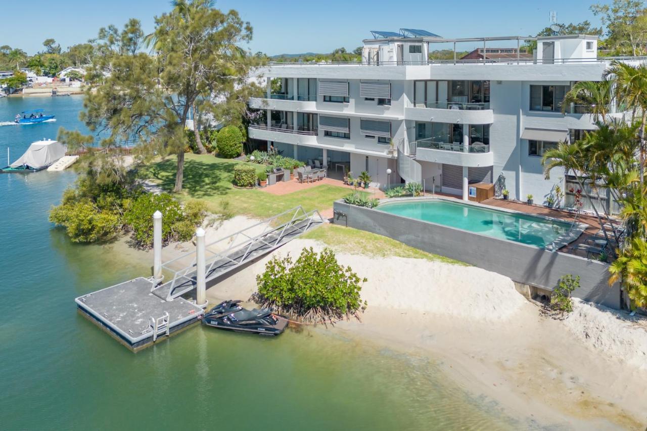Peaceful Riverside Living, Apartment *