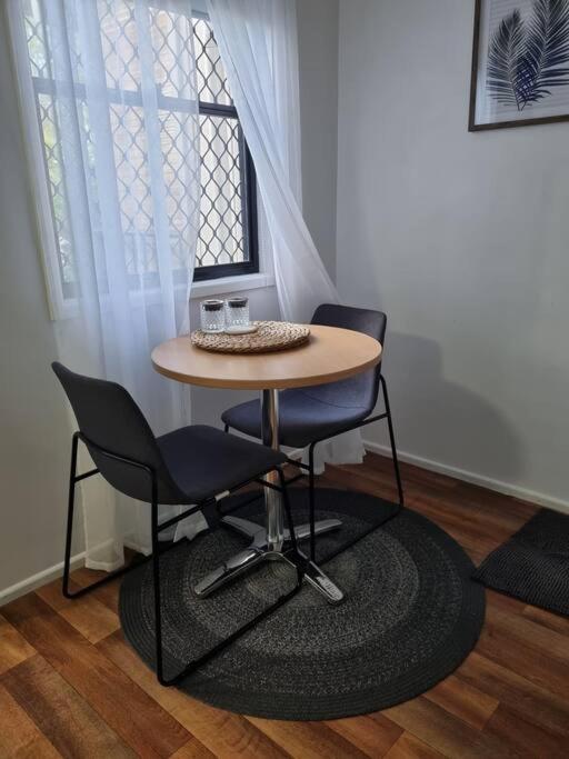 Noosa Riverfront Apartment *