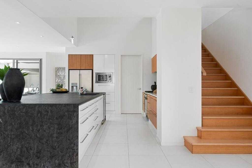 Witta Circle - Walk To Hastings St & Holiday home