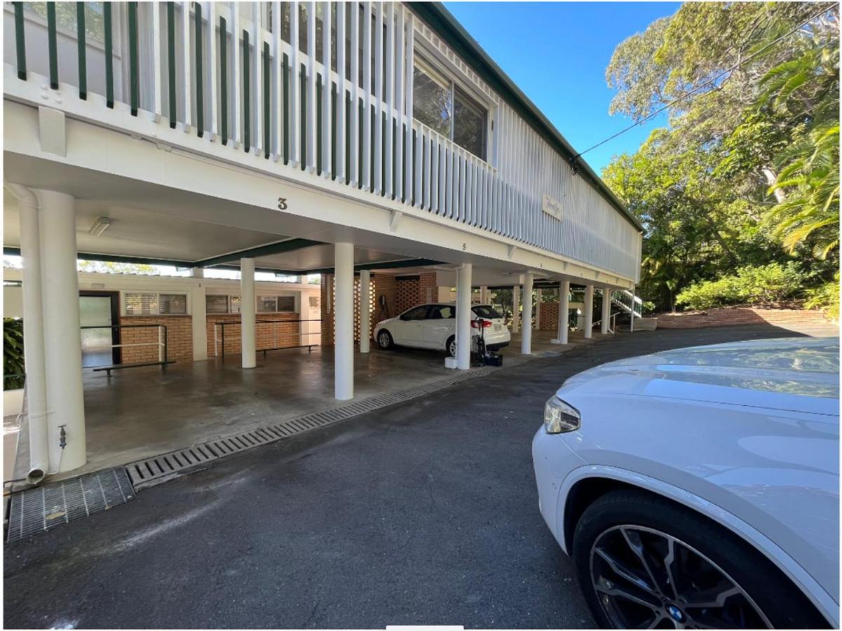 Apartment Ocean Views Central To Everything , 2 Bed, 2 Minute Walk To Beach Noosa Heads