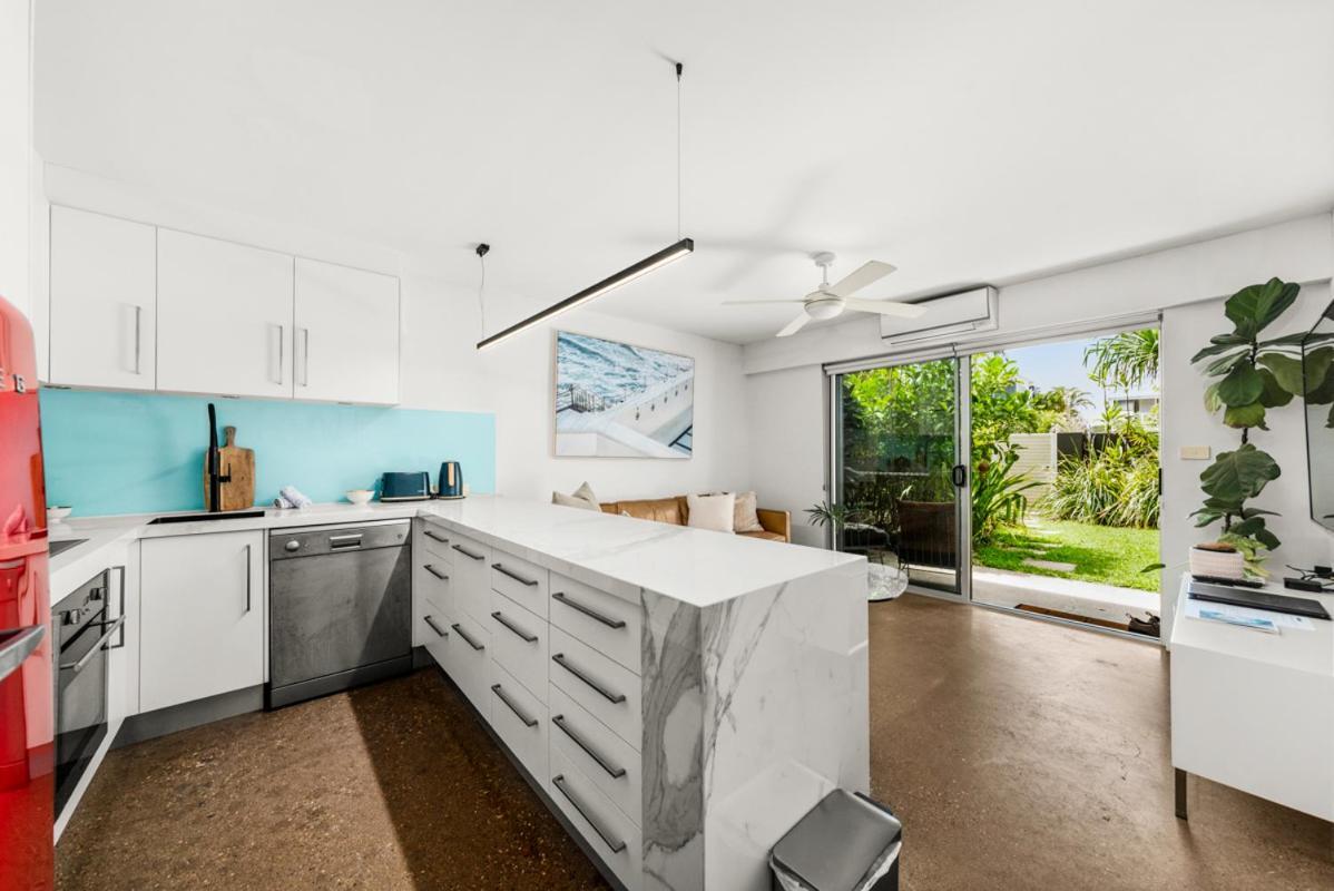 5 Mins Walk To Hastings Street