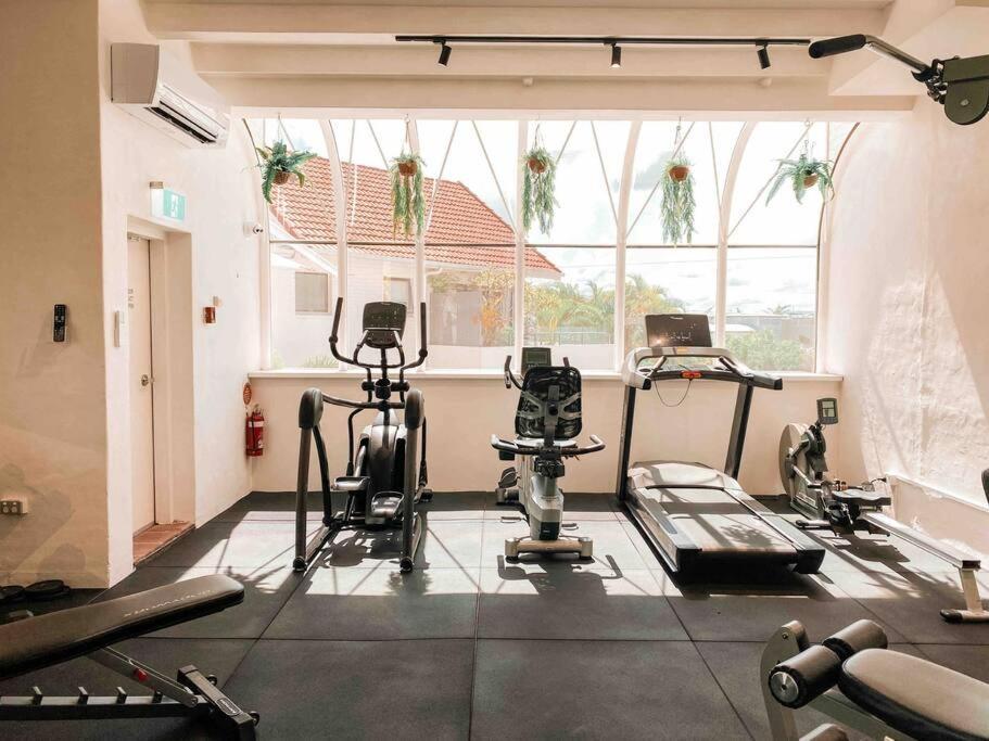 Apartment Dream - 2bed Sunset Apt, Pool &