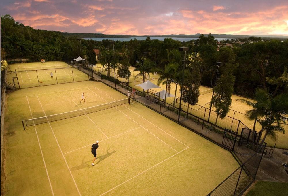 Resort Springs Golf & Noosa Heads