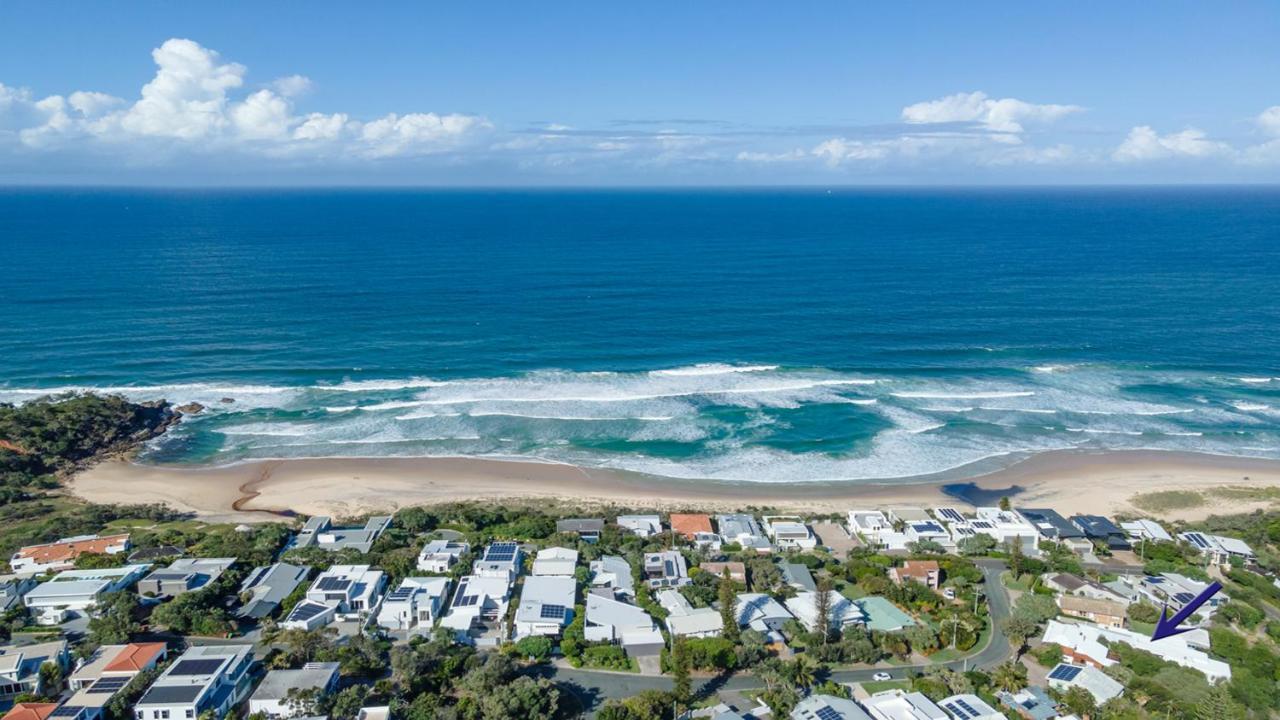 Iconic Noosa House In Mcanally Drive Sunshine