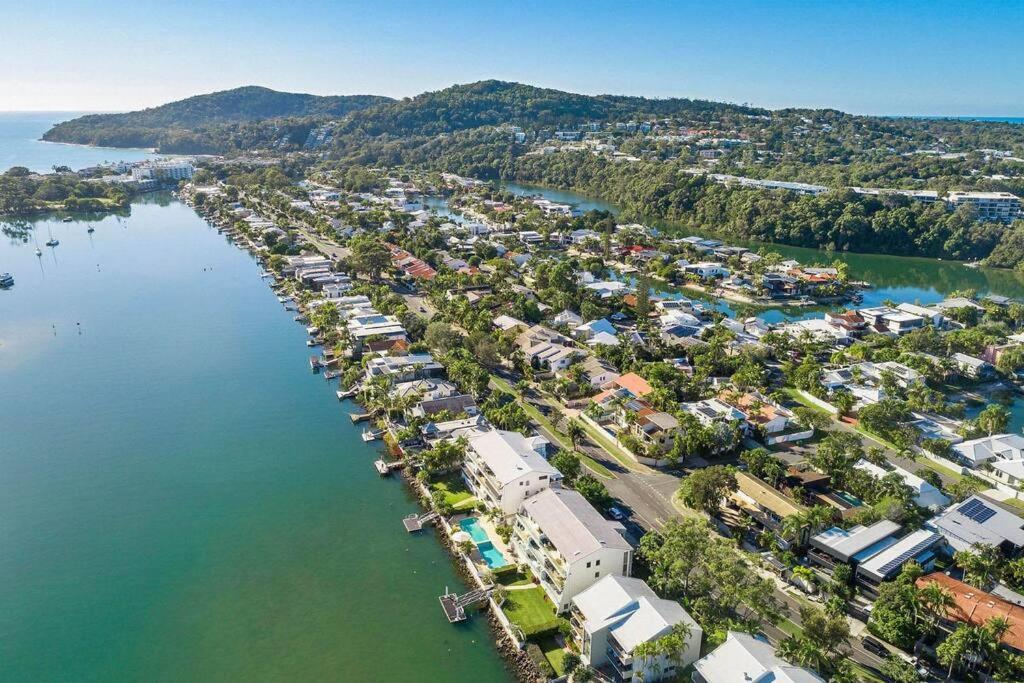 Commodore 5 Modern Waterfront Noosa Heads