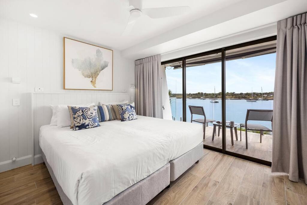 Apartment Commodore 5 Modern Waterfront