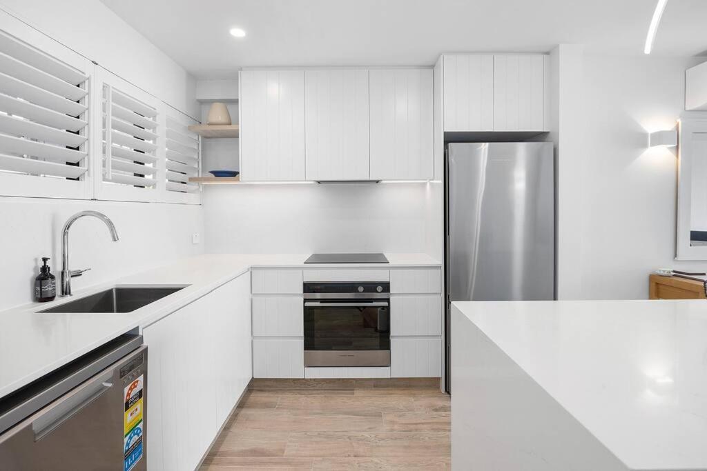 Commodore 5 Modern Waterfront Noosa Heads
