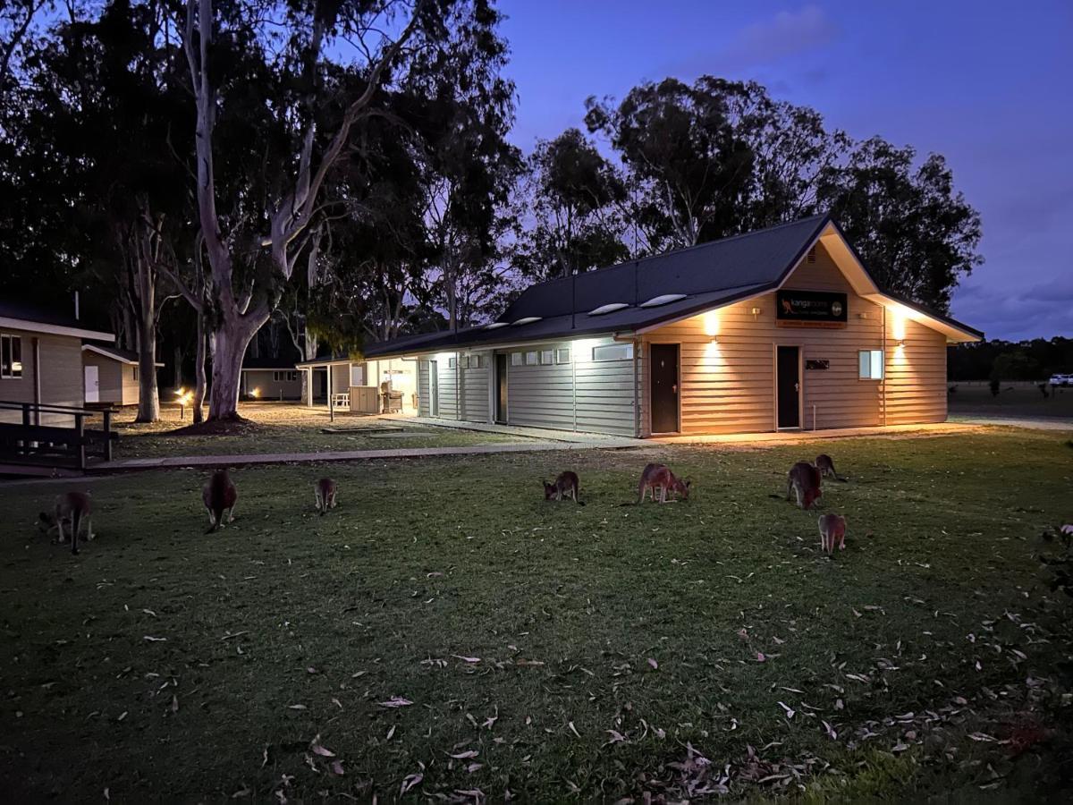 Kangarooms Noosa Everglades *