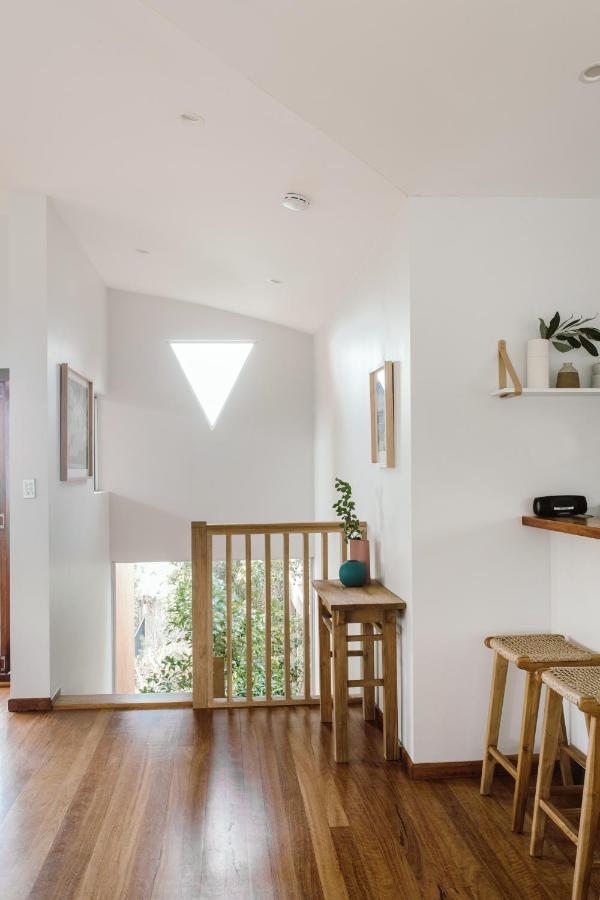 Apartment Tranquil Treetop Retreat With Pool And Ocean Views Sunshine Beach