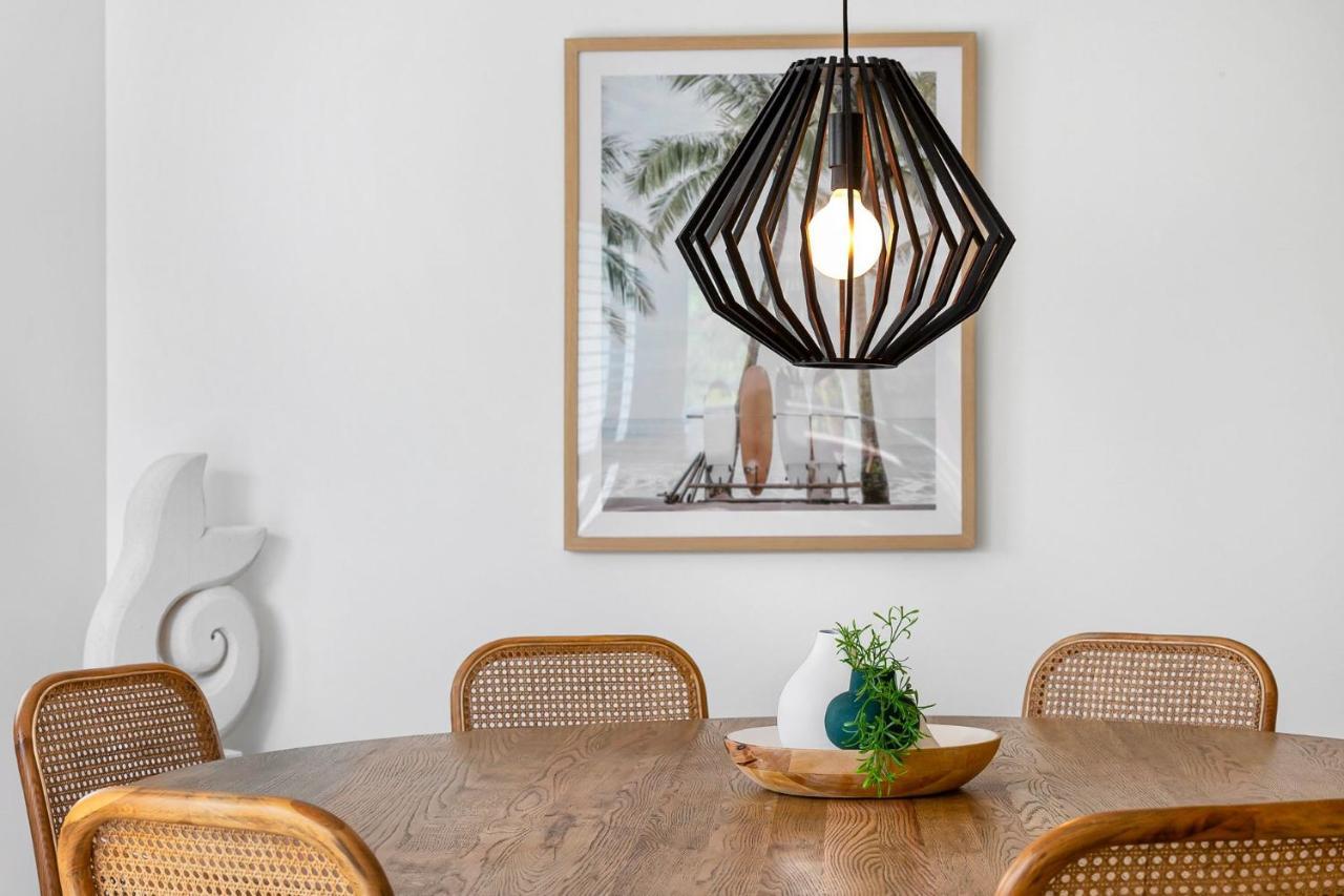 Location Stylish 3 Bed With Pool - Sunshine Apartment *
