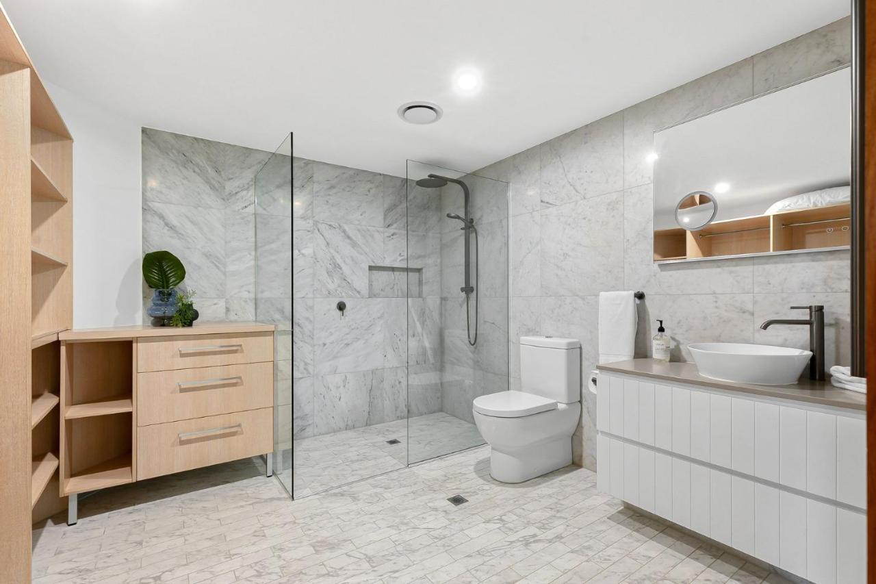 Apartment Location Stylish 3 Bed With Pool - Sunshine *