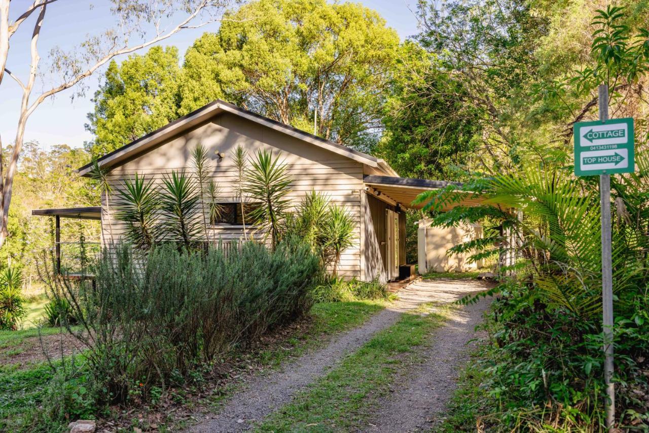 Cottage, Noosa Hinterland, Walk To Town. *