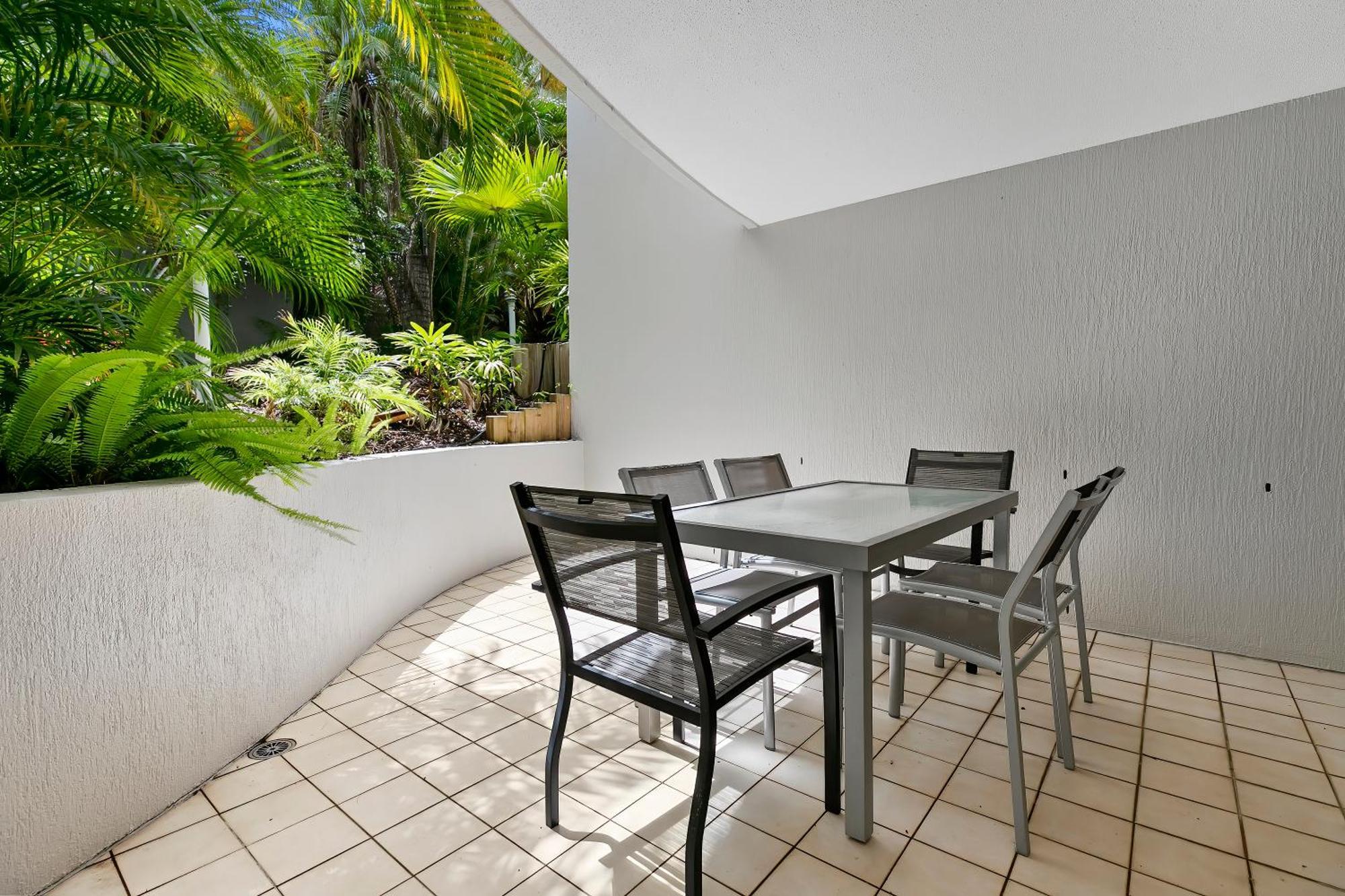 Hill Aparthotel 4*