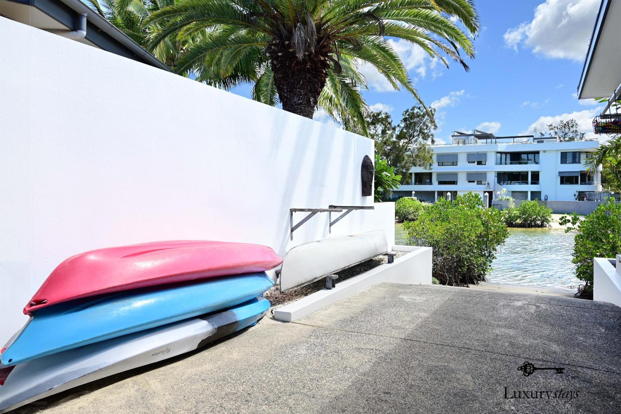 24 Cooran Court - Private Sandy And Pontoon