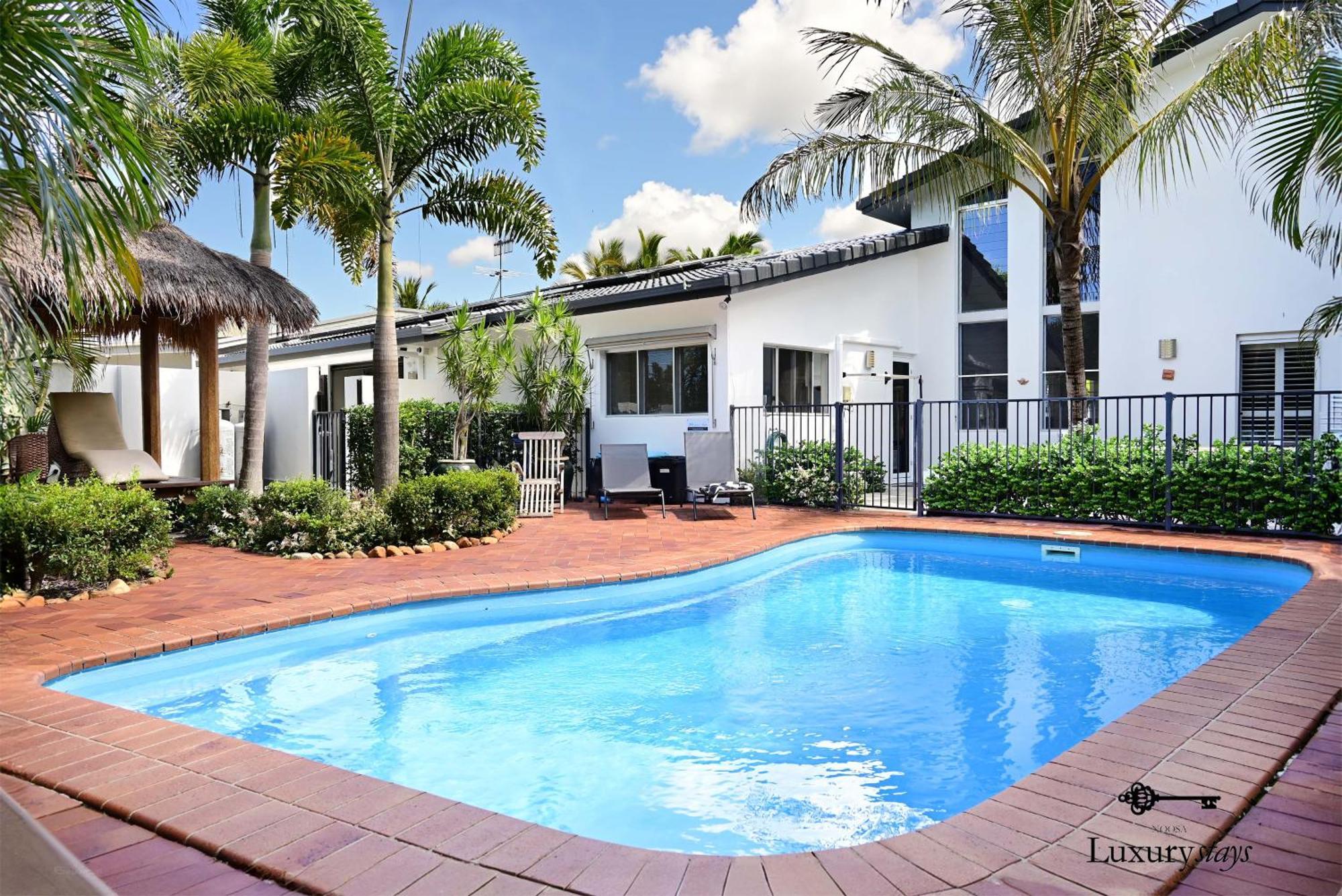 24 Cooran Court - Private Sandy And Pontoon Holiday home Noosa Heads