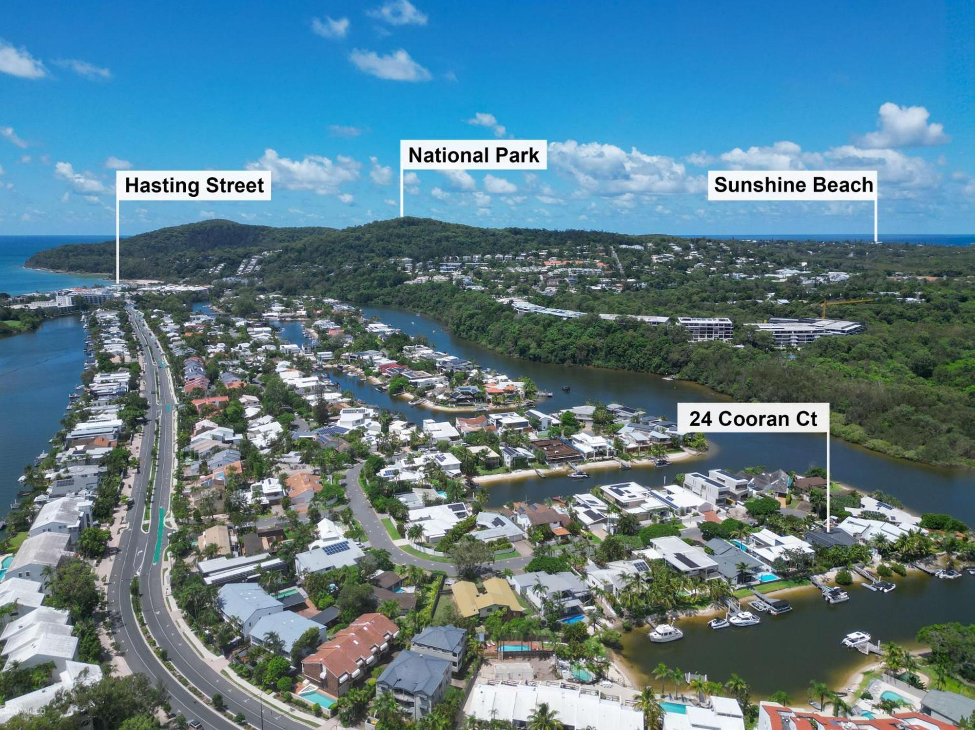 24 Cooran Court - Private Sandy And Pontoon Holiday home Noosa Heads
