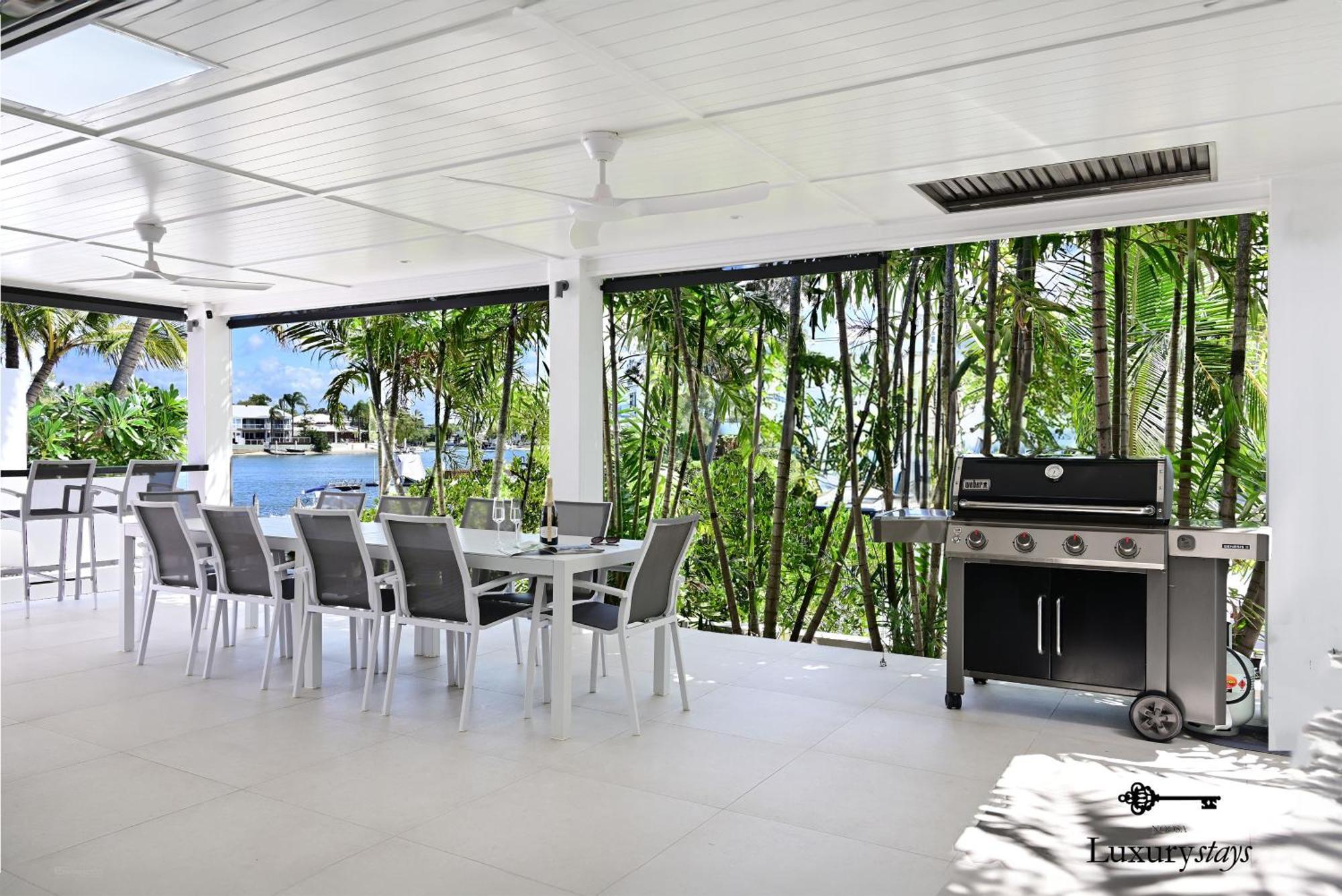 Holiday home 24 Cooran Court - Private Sandy And Pontoon *