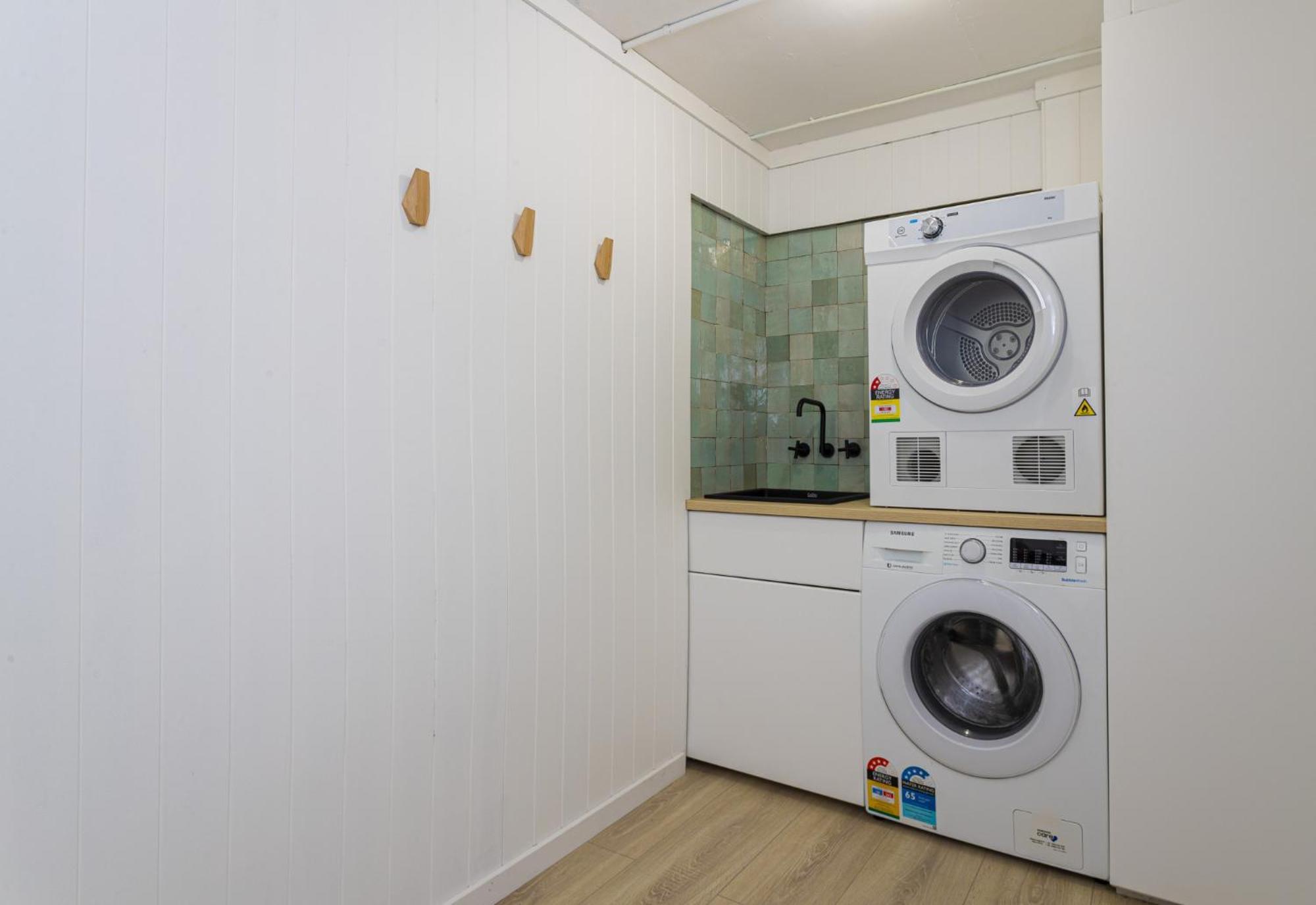 Holiday home Beachside 2-bed House With Pool, Courtyard & Bbq *