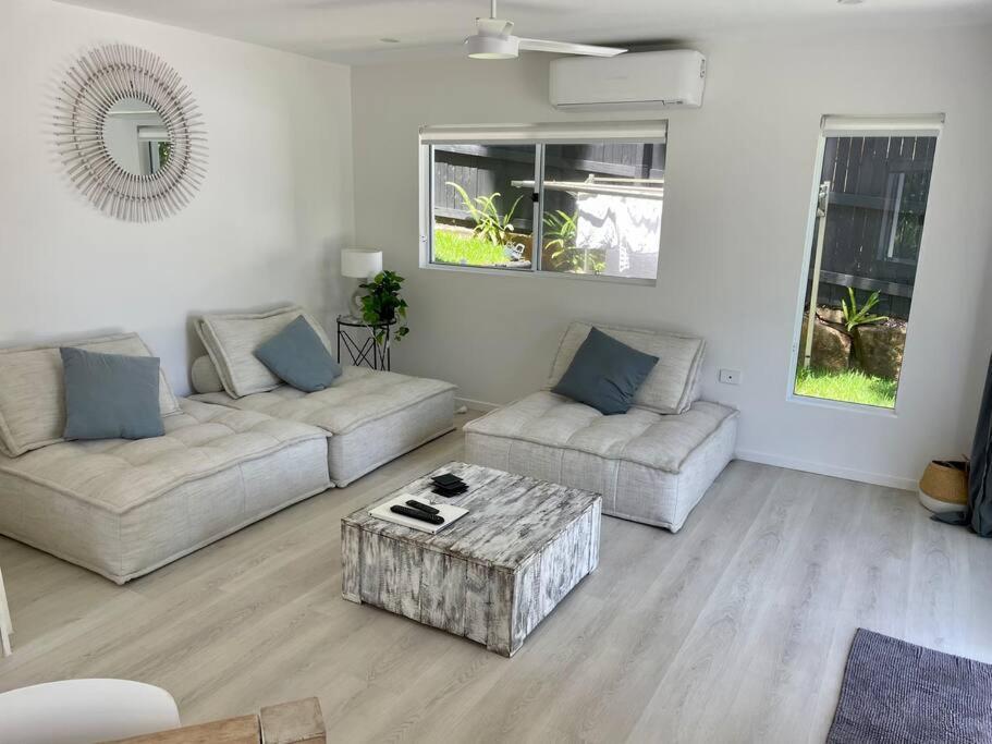 Location Location, Sunshine Beach, 100 M To Apartment *