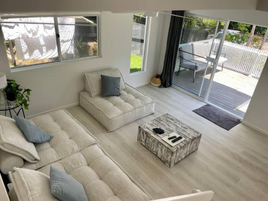 Location Location, Sunshine Beach, 100 M To Apartment *
