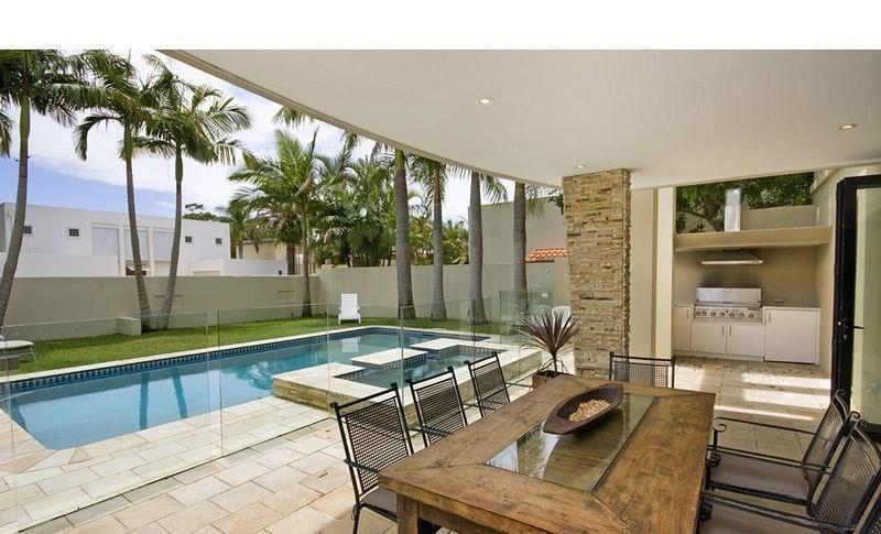 Luxury & Poolside Bliss Near Beach