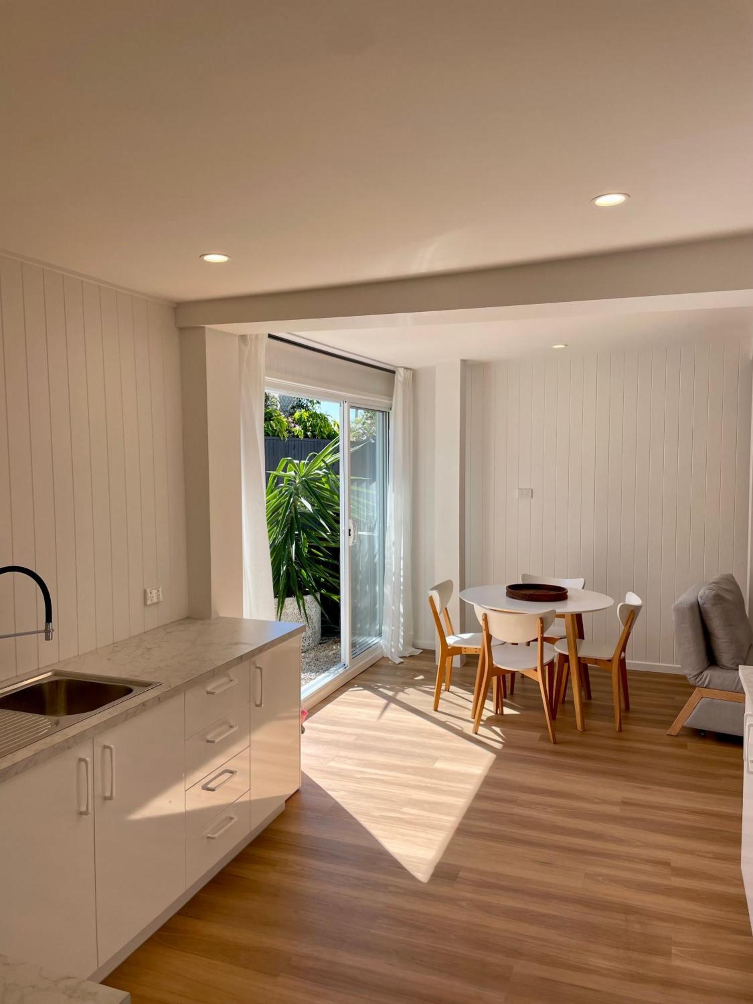 The Art Gallery Boreen Point Apartment Cootharaba
