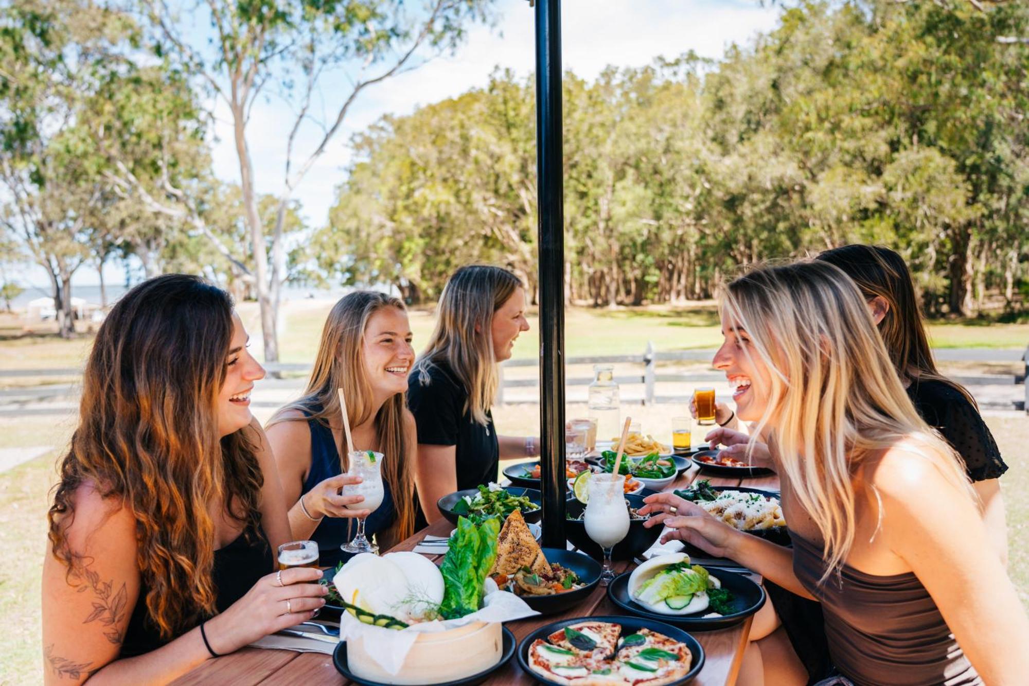 Kangarooms Noosa Everglades Albergue *