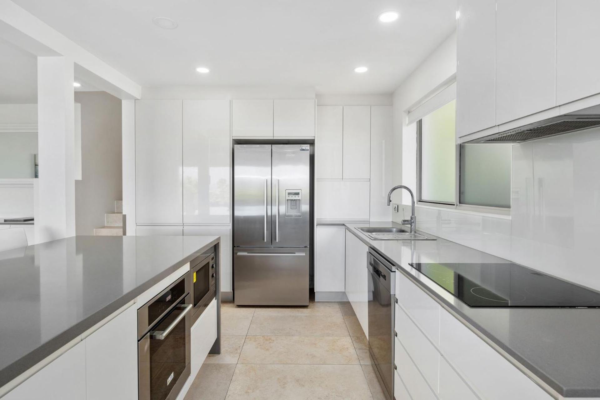 Unit 1 Taralla 16 18 Edgar Bennett Avenue * Noosa Heads
