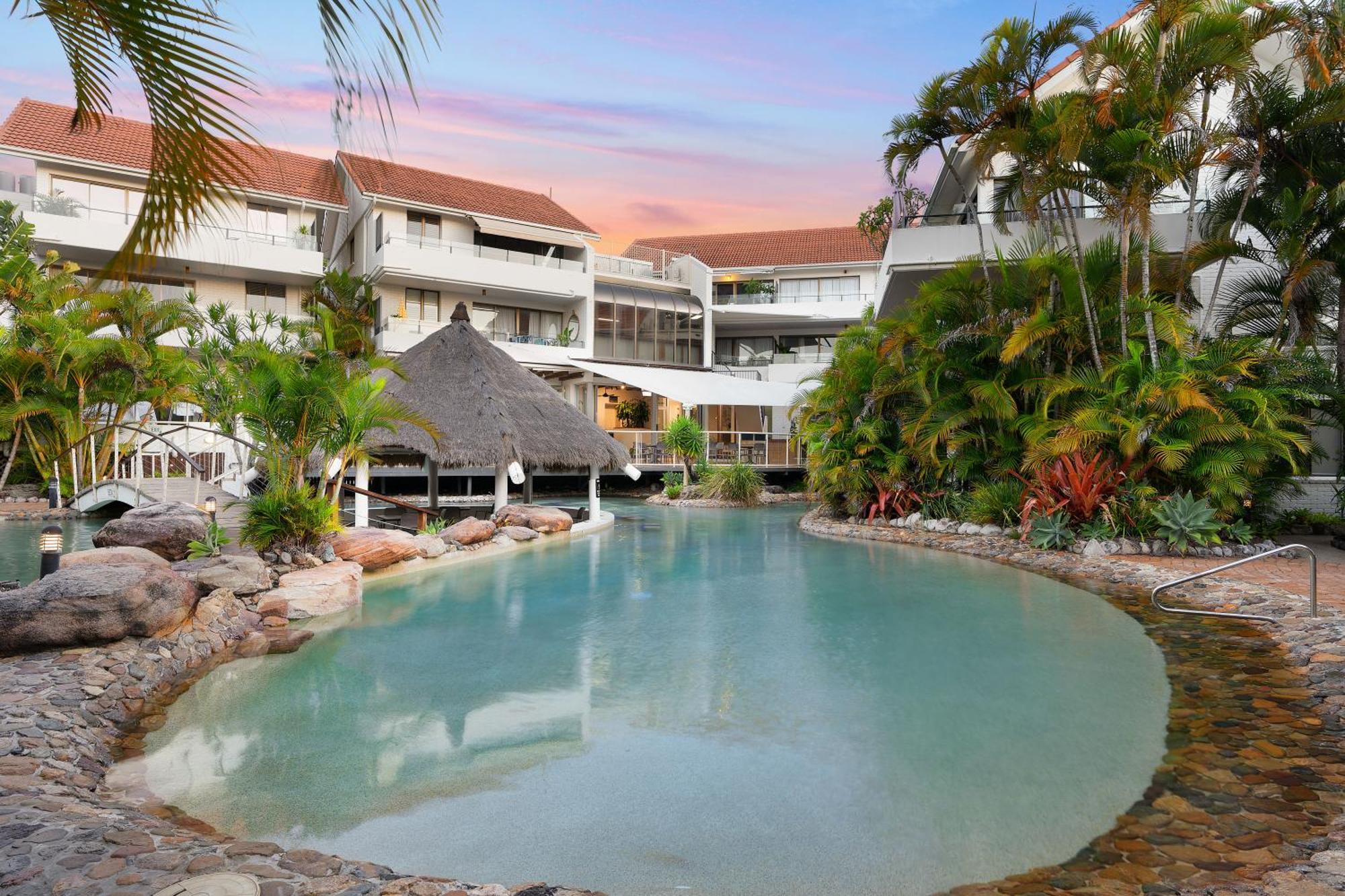 International Aparthotel 3*