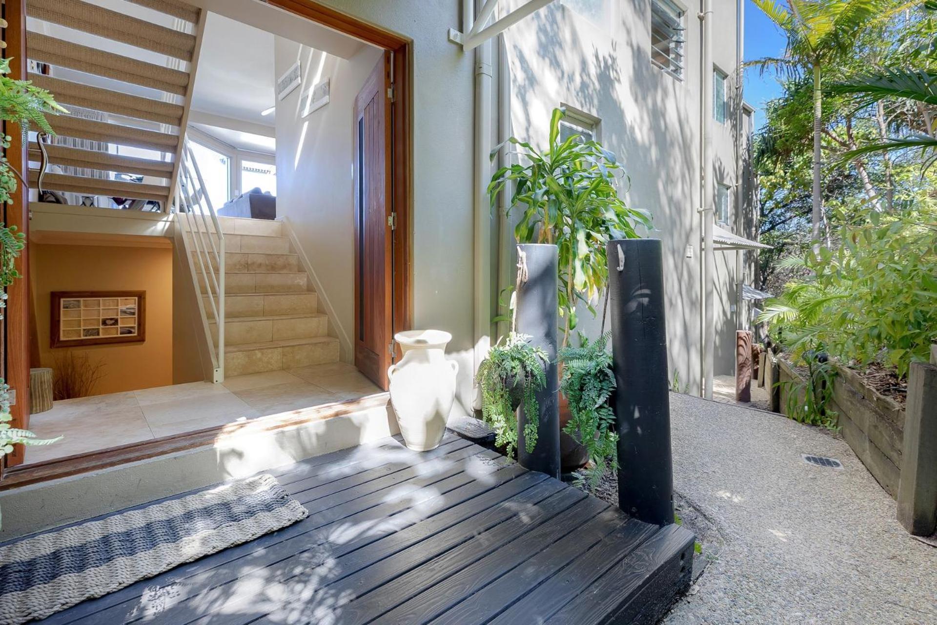 Unit 9 Andari Fantastic In Sunshine Stunning Views Opposite Access Apartment *