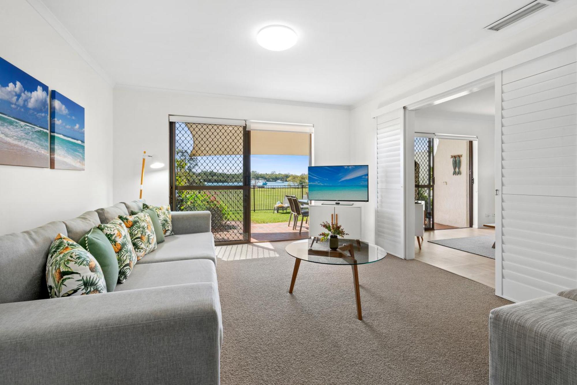 Cayman Quays Motel 3*