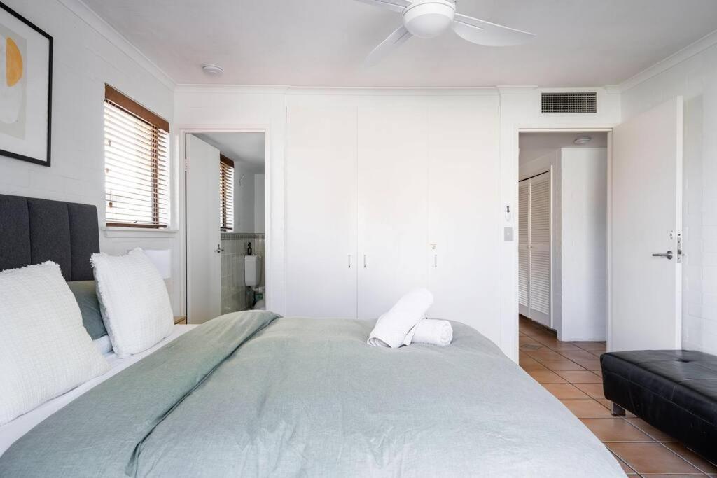 Haven On Hill - Sunset Views, Pools, Apartment *