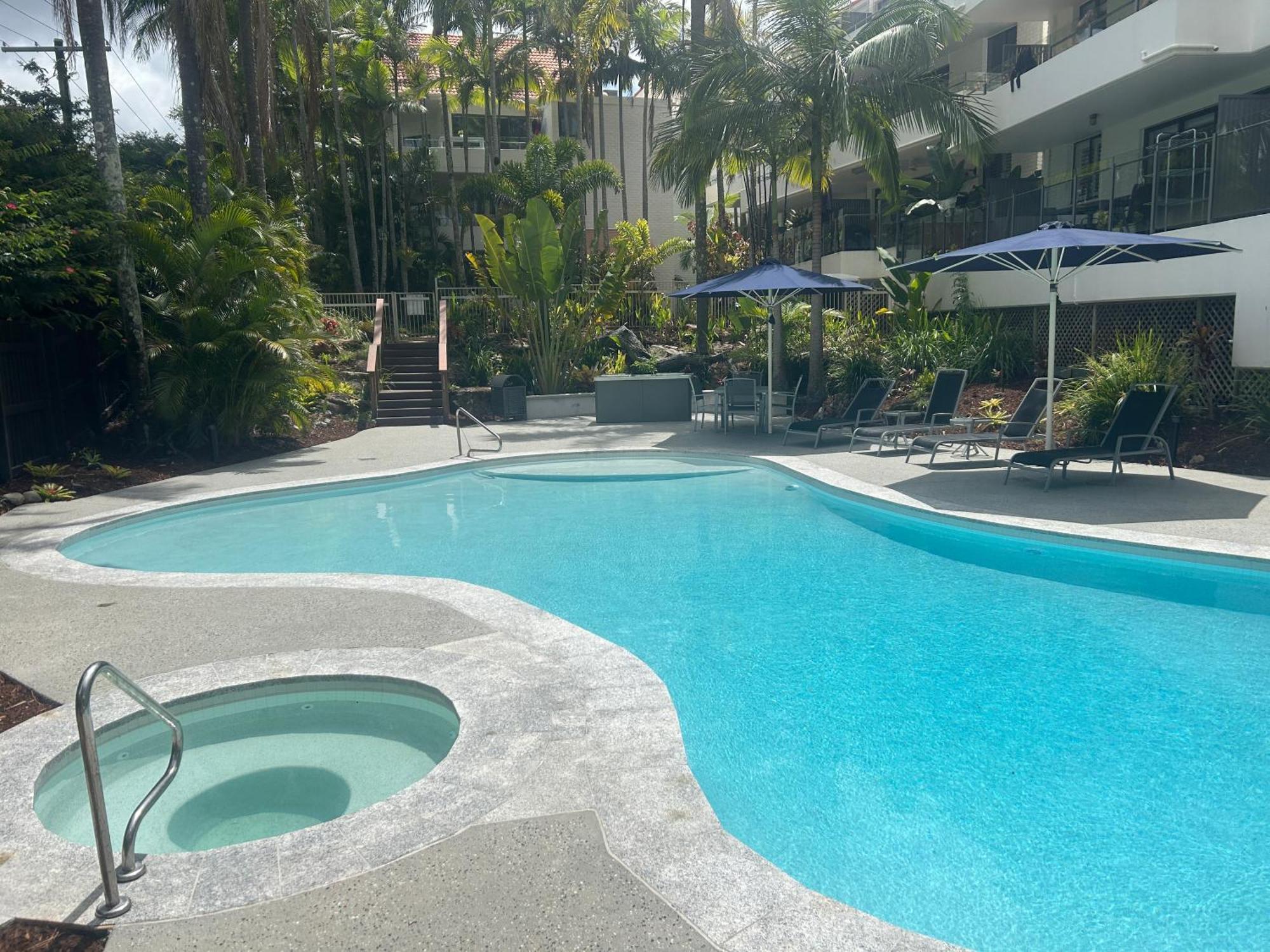 Apartment Haven On Hill - Sunset Views, Pools,