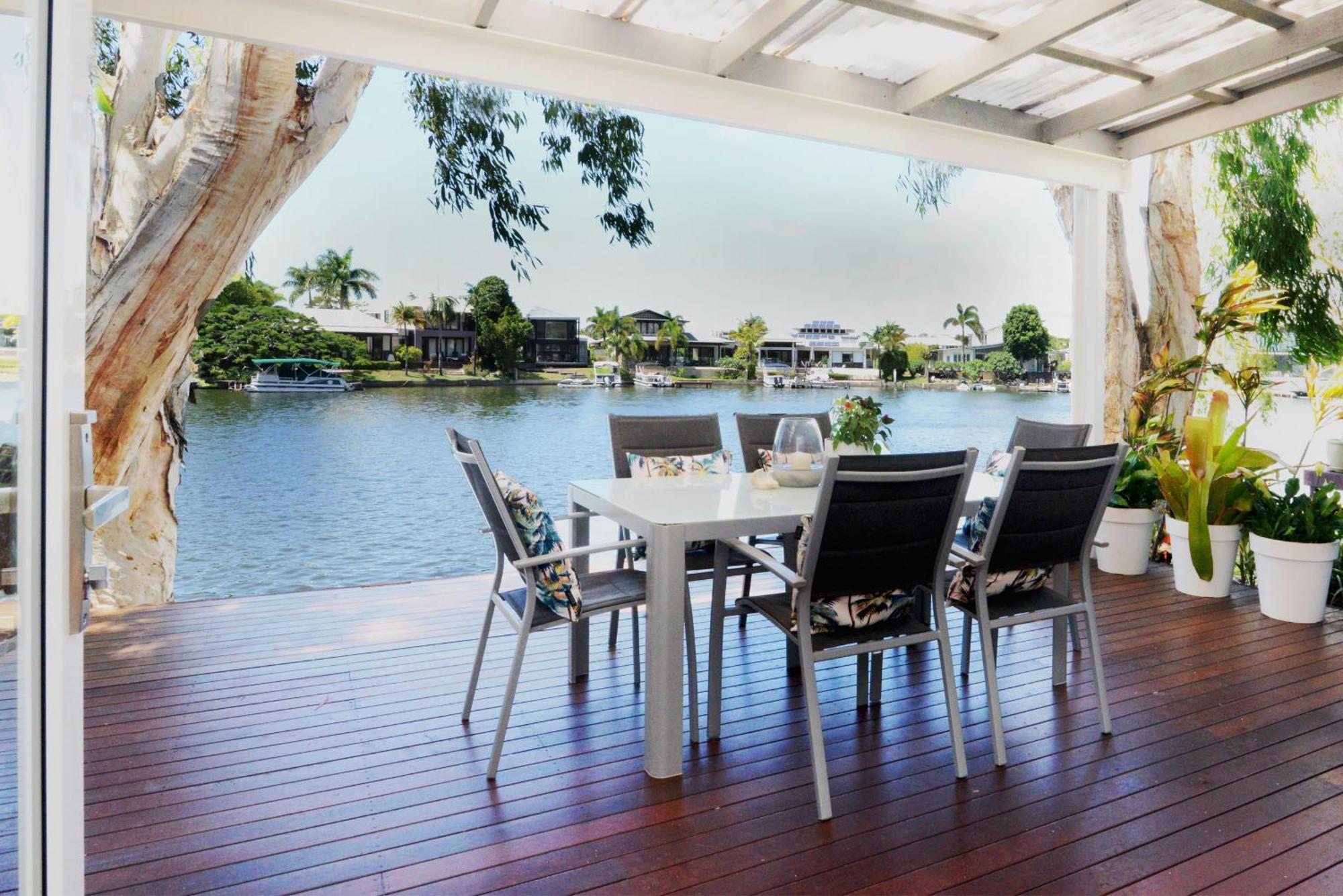Resort Noosa Entrance Waterfront