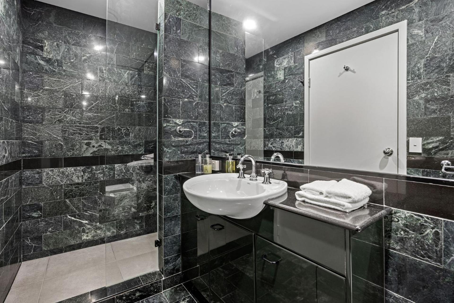Apartment 2 2 Orealla Crescent Sunrise
