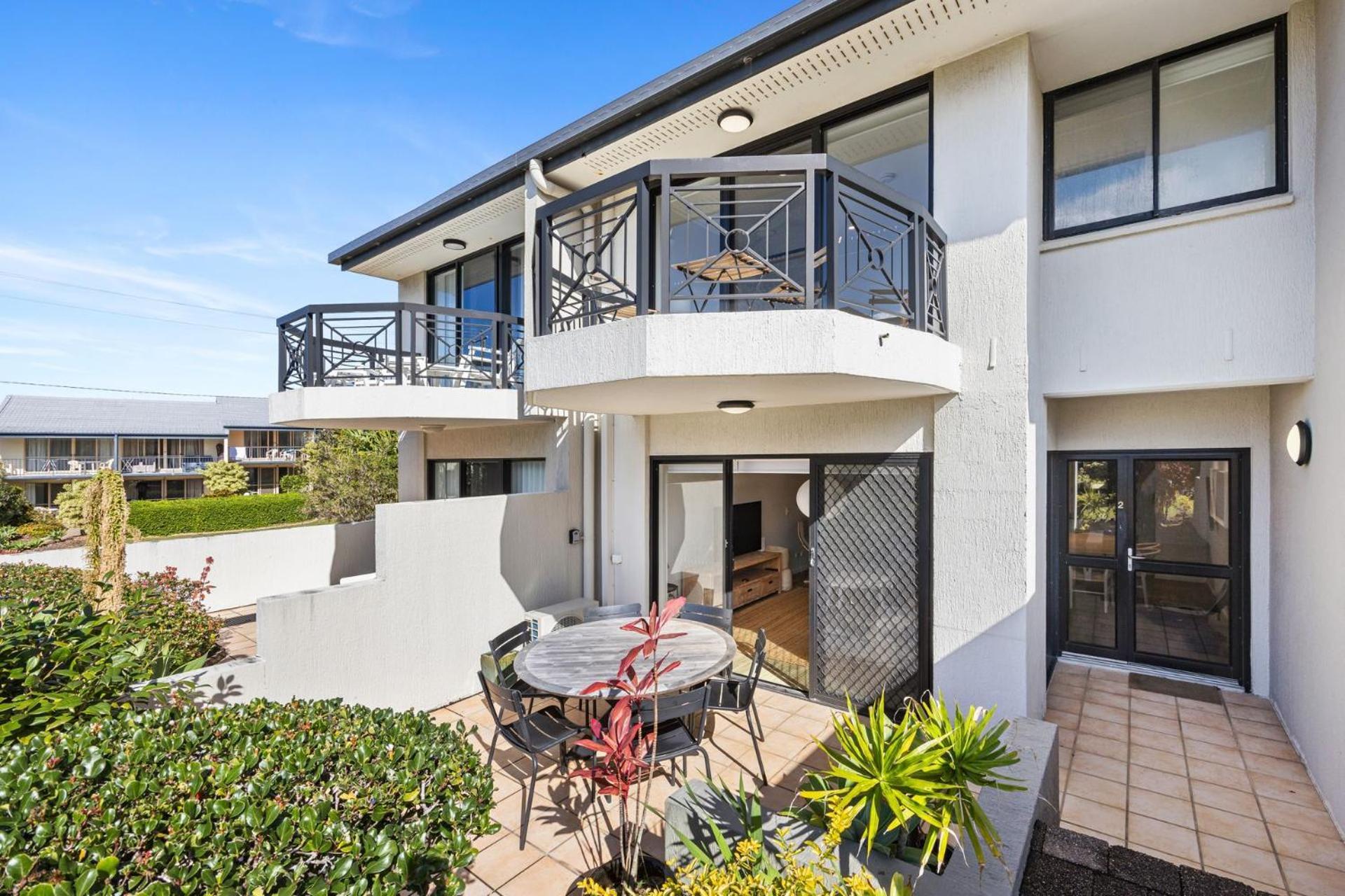 2 2 Orealla Crescent Sunrise Apartment
