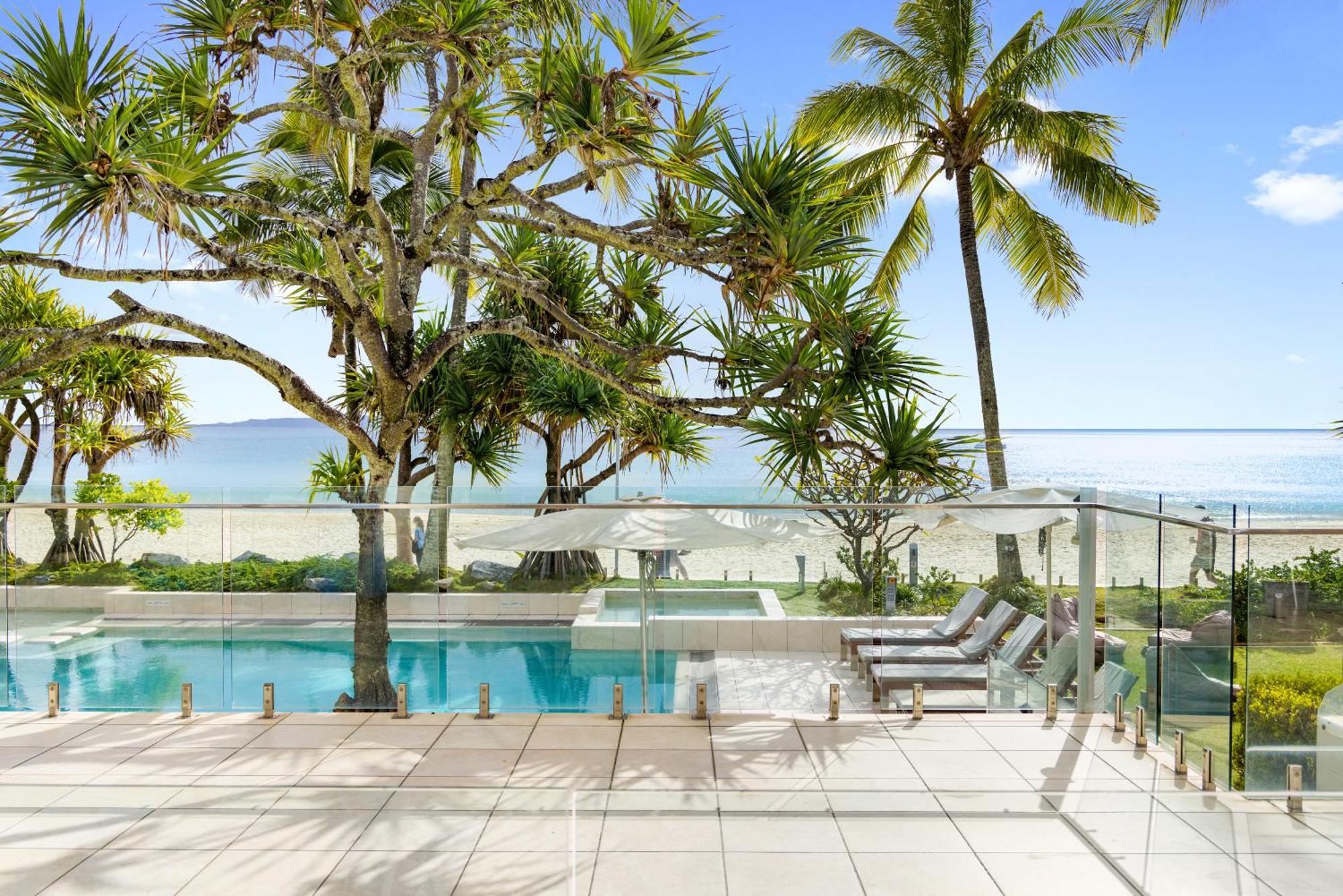 Fairshore 12: Absolute Beachfront, Direct Beach & Pool Access