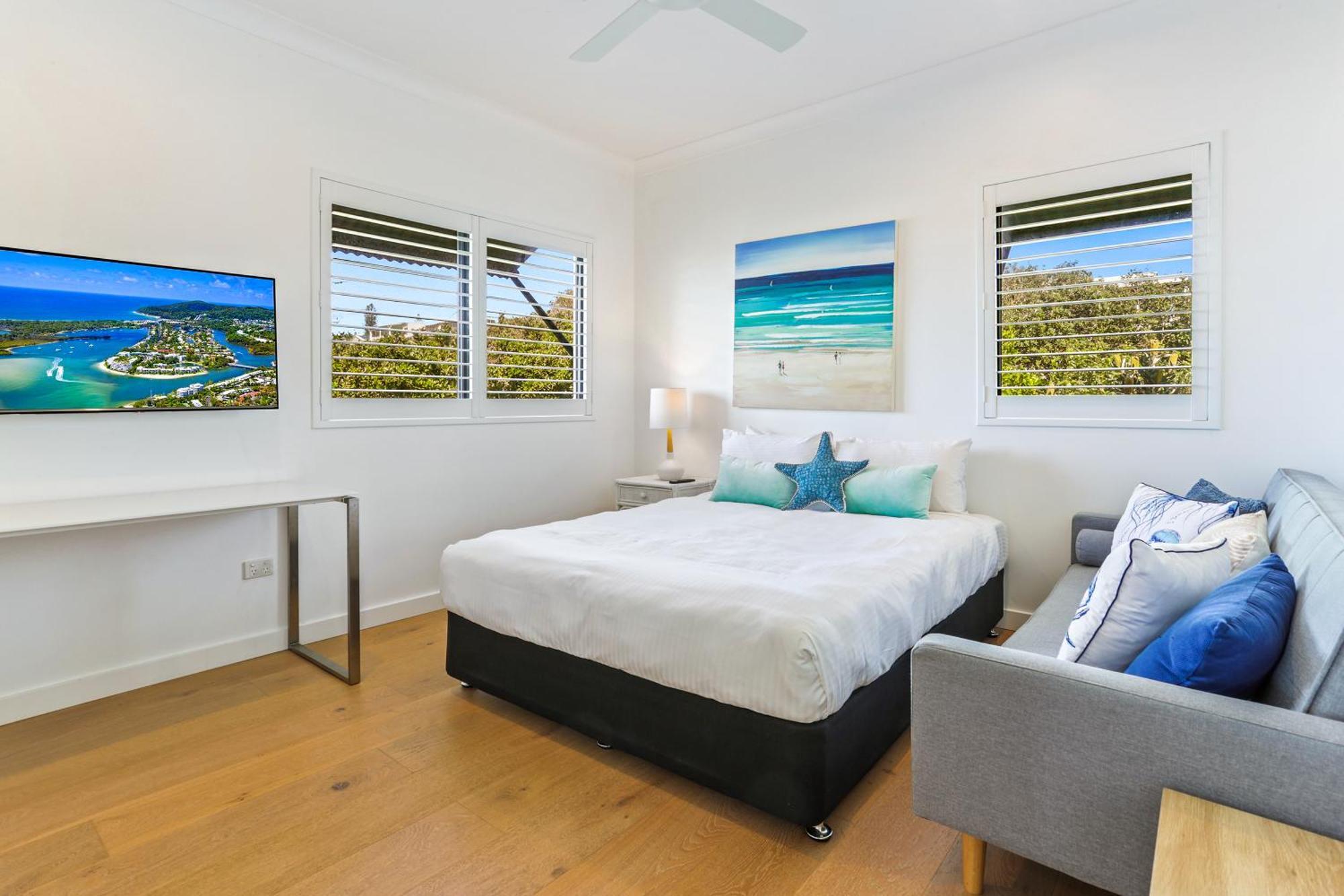 Penthouse Luxe, Sunrise