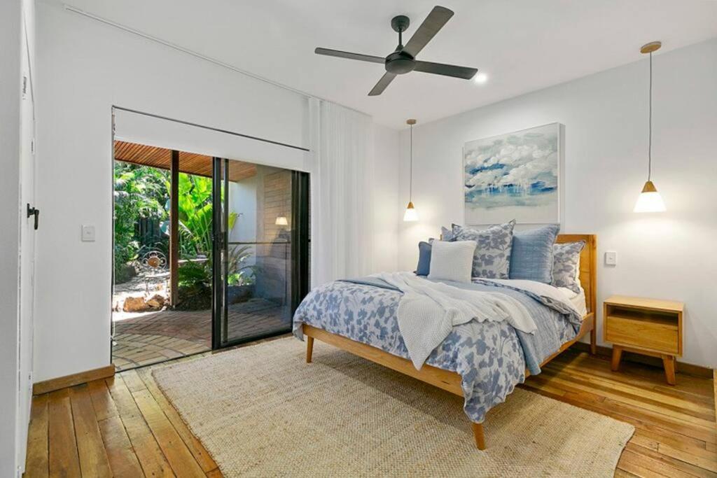 Pet Friendly Tropical Escape In Sunshine Apartment