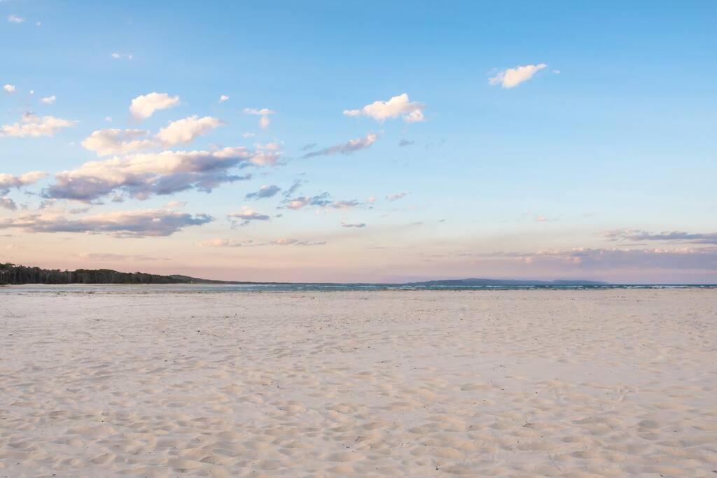 Pet Friendly Tropical Escape In Sunshine * Sunshine Beach