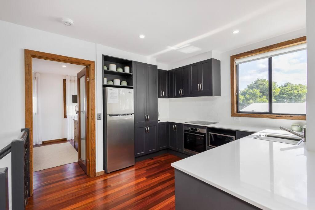 Apartment Pet Friendly Tropical Escape In Sunshine Sunshine Beach
