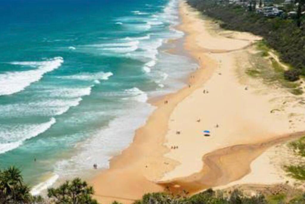Henderson St, Sunshine Beach