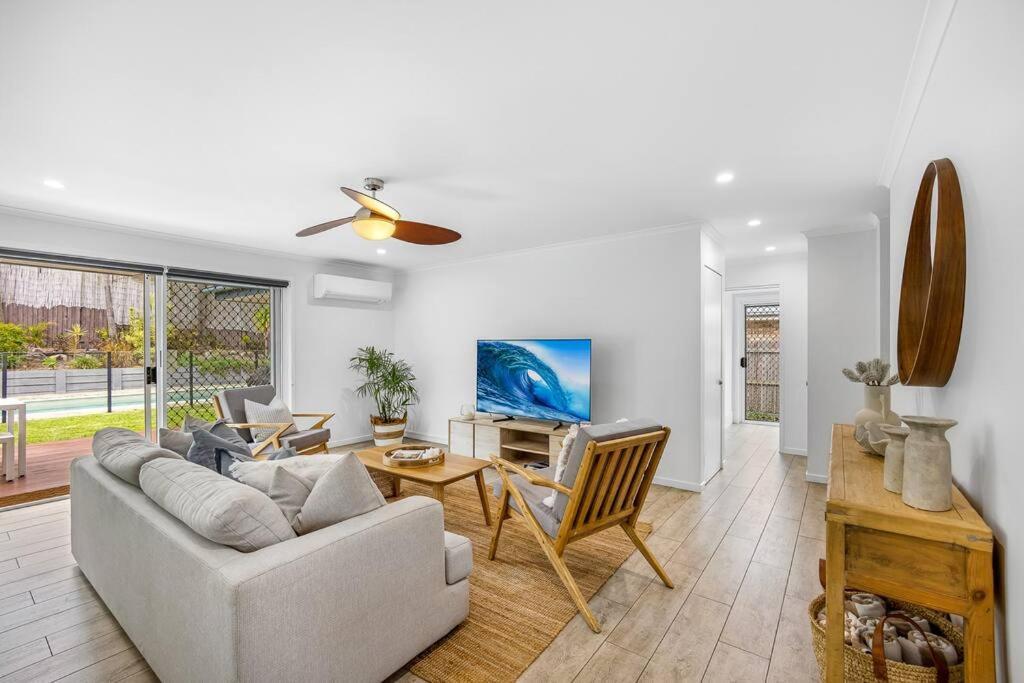 The Seahaven ~ Family With Pool, Pet Friendly