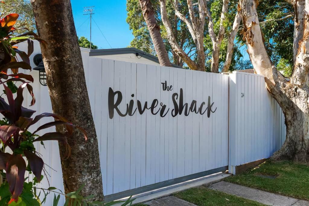Casa de férias The River Shack, Vintage Luxe, Right Beside River