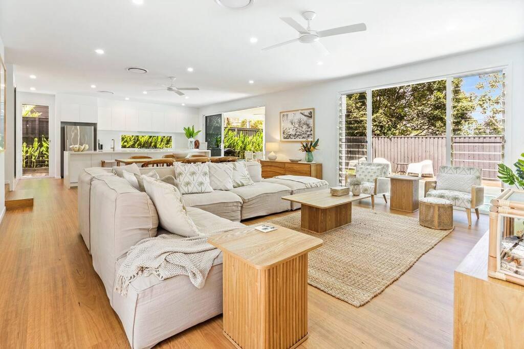 Holiday home Paradise On Pacific ~ New Sunshine Luxe Sunshine Beach
