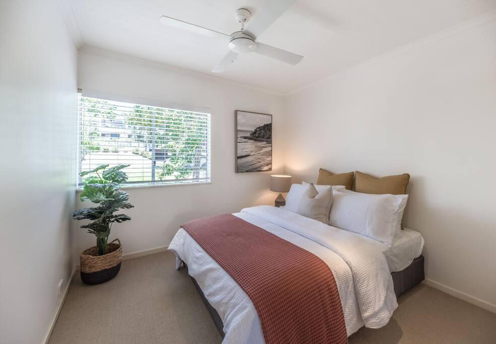 Heart Of Sunshine, Spacious With Pool & Garden Apartment