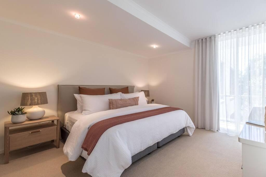 Heart Of Sunshine, Spacious With Pool & Garden Sunshine Beach