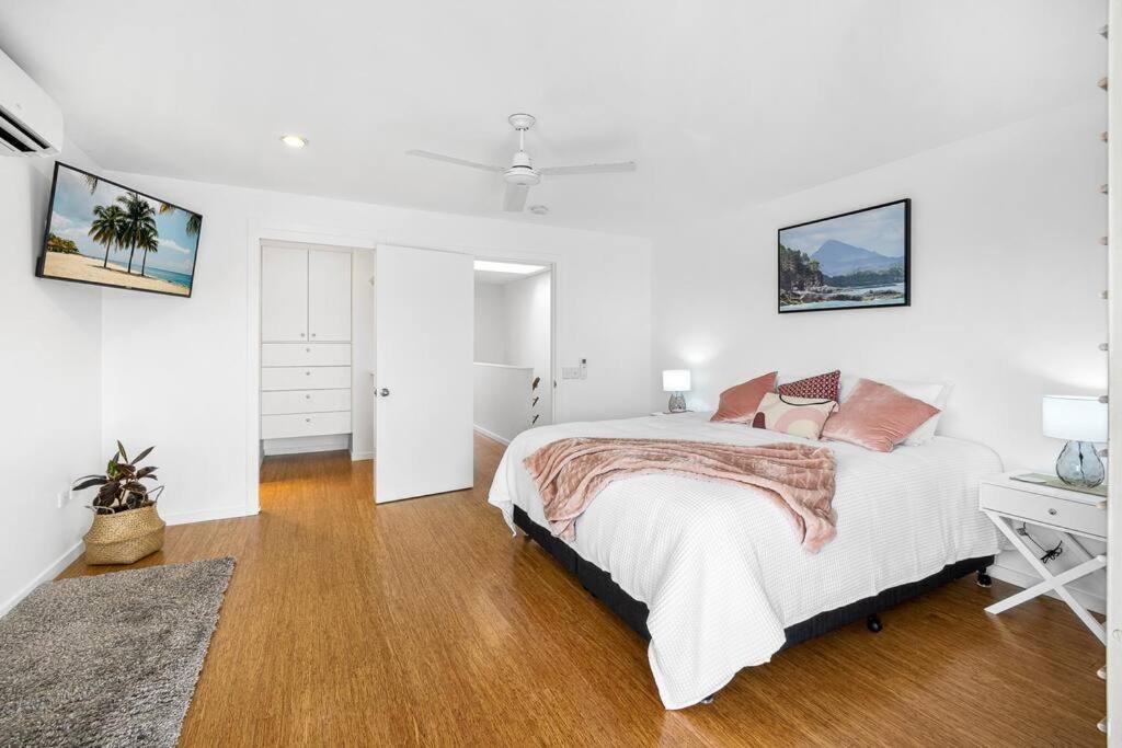 Sunsets At Snowmas, Pooch Friendly & Stunning View Apartment *