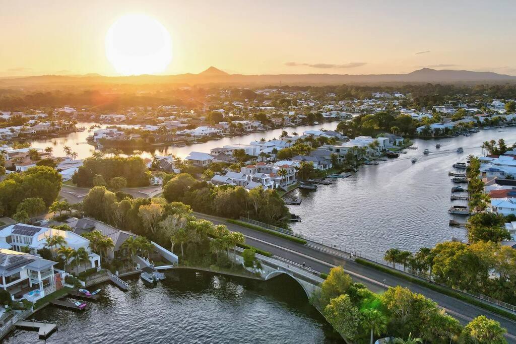 Apartment Sunsets At Snowmas, Pooch Friendly & Stunning View